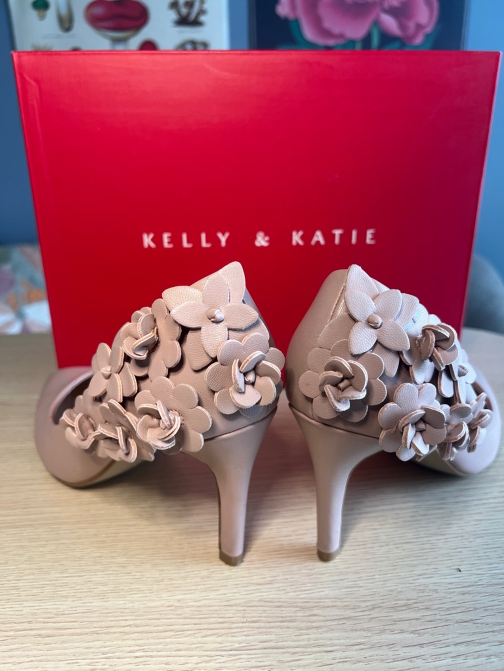 🌸🌷LIKE NEW🌺💐Kelly & Katie Soft Pink Floral Embellished Heels